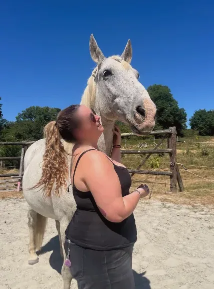 Dilara, 23