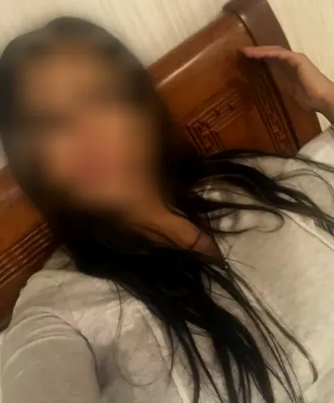 Laura, 31