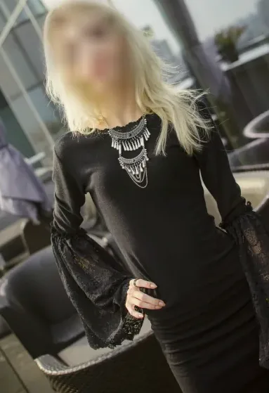 Merve, 25