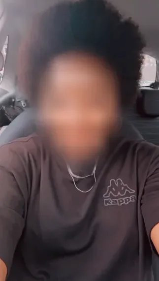 Pauline, 33