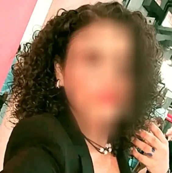Pia, 35