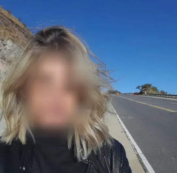 Sandra, 28