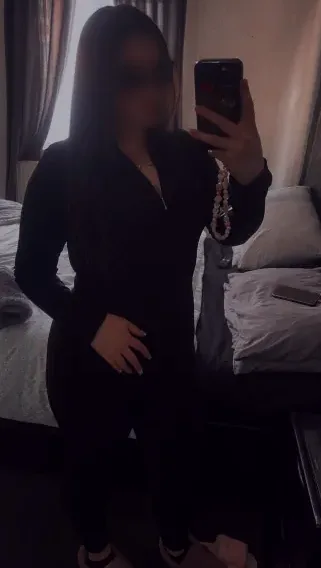 Sina, 25