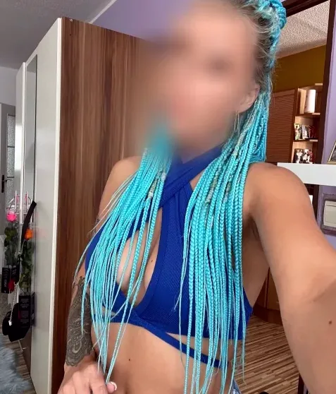 Tanja, 33